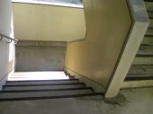 団地　階段